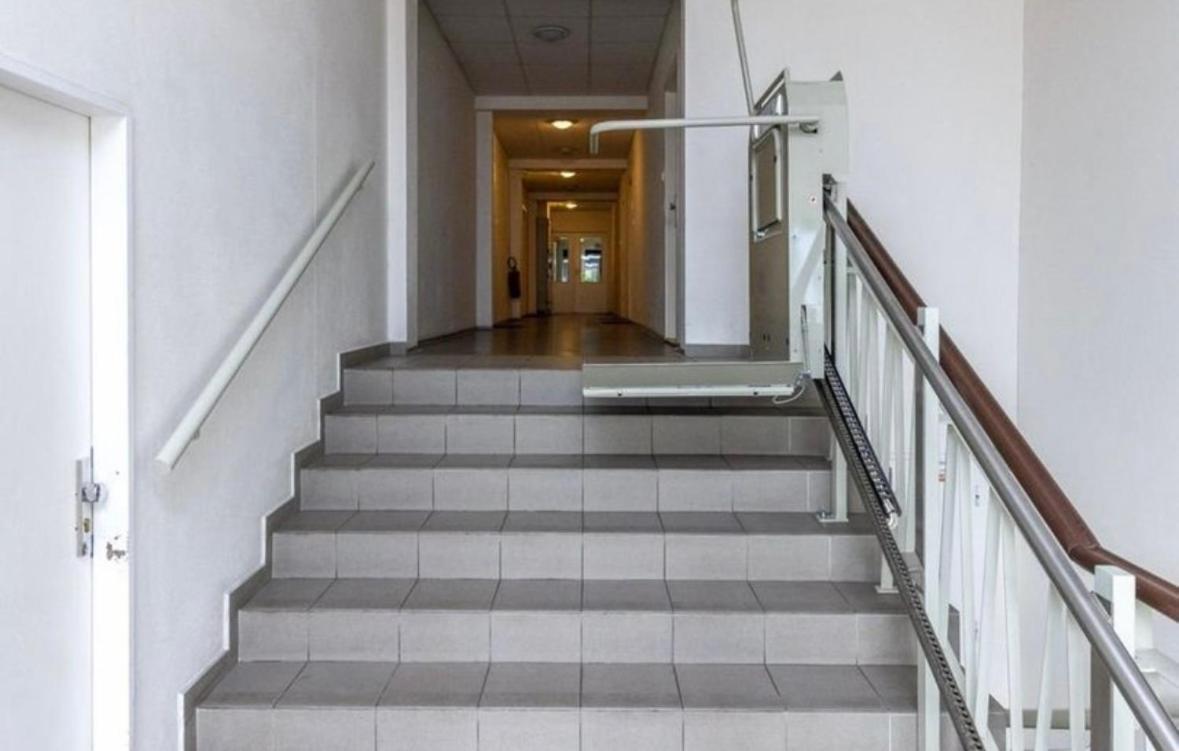 Private Apartment 1Km From Center Братислава Экстерьер фото